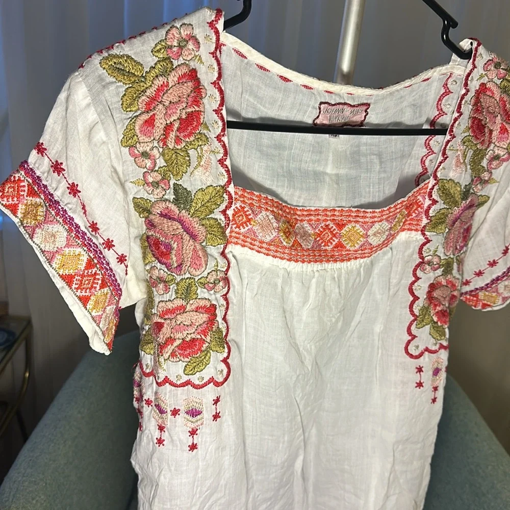 Johnny Was Workshop have already ordered linen white blouse flaw 3 faint spots - Picture 2 of 8